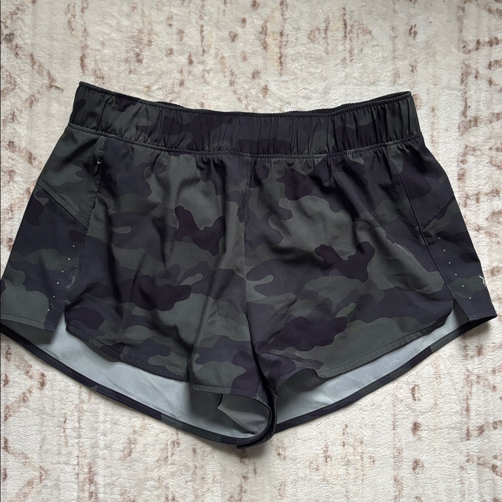 Old Navy Active Quick Dry Shorts - Black and Green